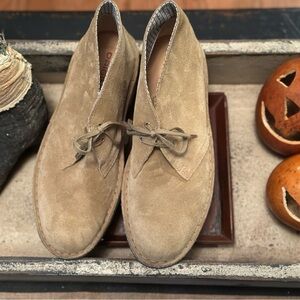 COPY - Clark's desert boot lace-up size 9